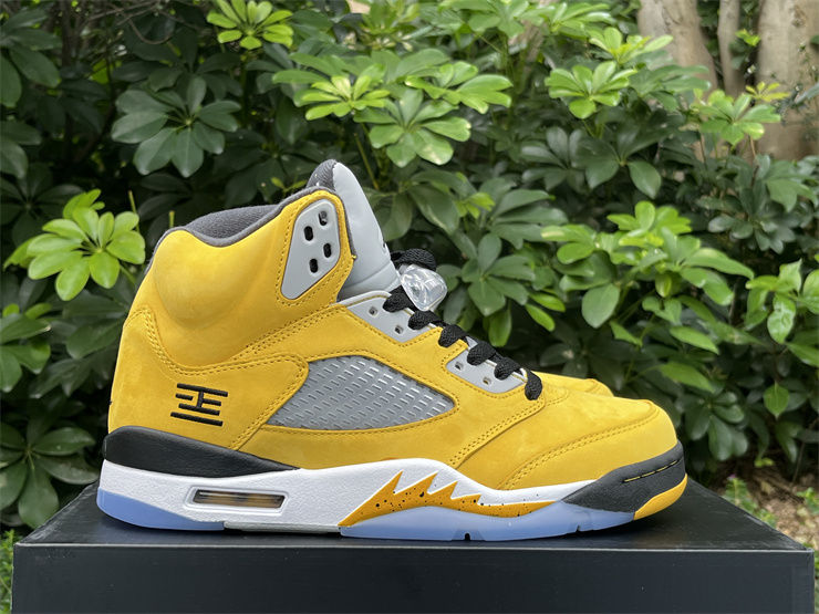 Thumbnail: Air Jordan 5 Retro T23 "Tokyo" 2025