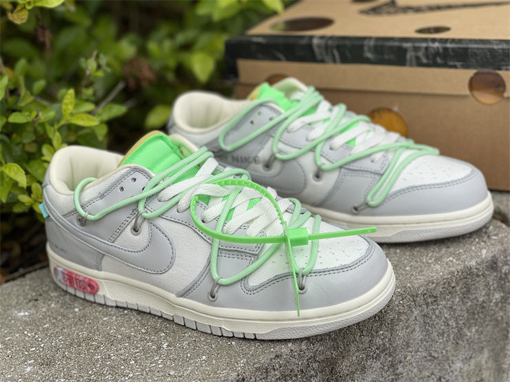 Thumbnail: Off-White x Nike Dunk - Low "Lot 07 of 50"