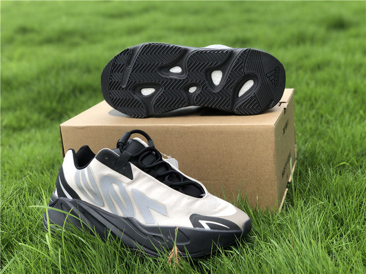 Thumbnail: Yeezy Boost 700 MNVN "Bone"