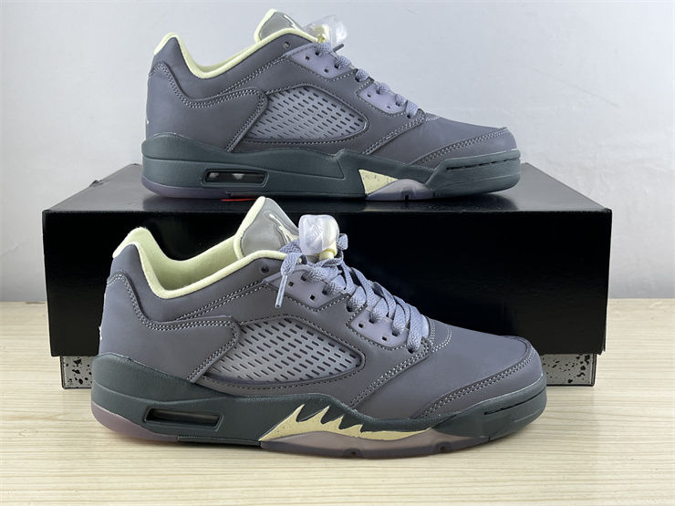 Thumbnail: Air Jordan 5 - Low "Indigo Haze"
