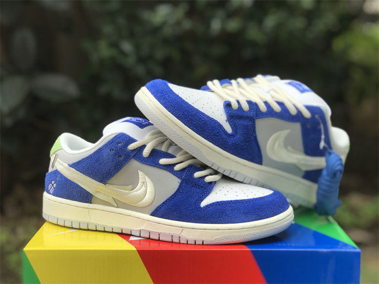 Thumbnail: Fly Streetwear x Nike Dunk - Low "Gardenia"