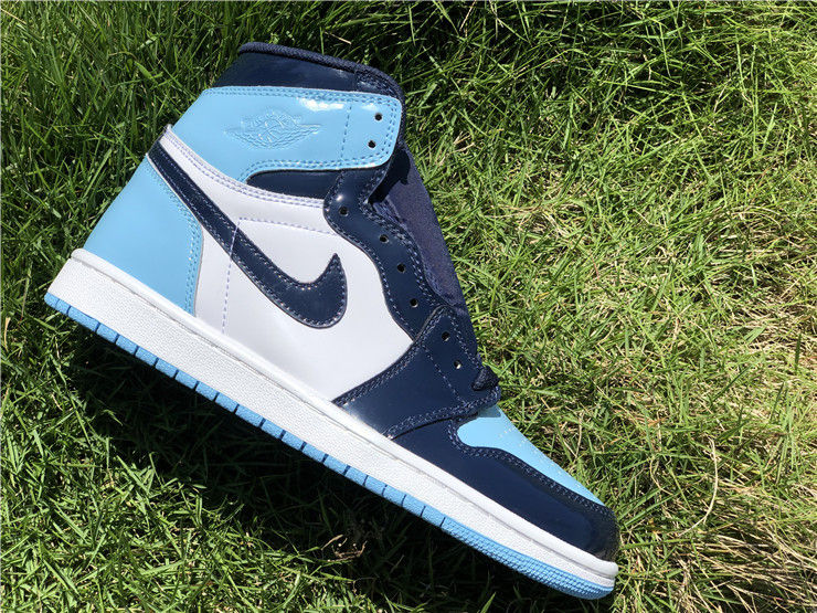 Thumbnail: Air Jordan 1 - High "Blue Chill"