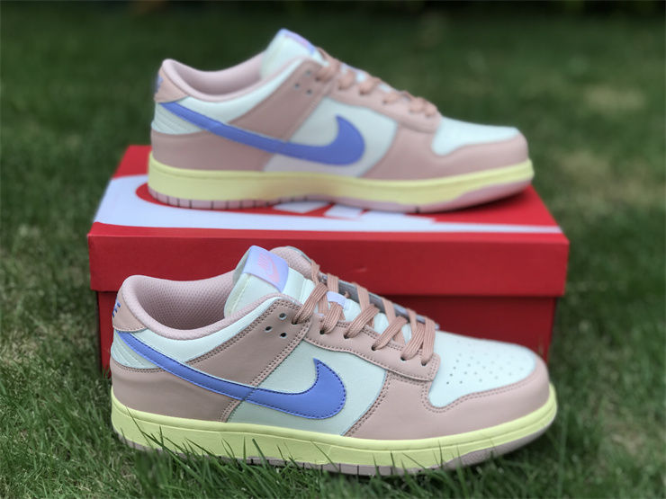 Thumbnail: Nike Dunk - Low "Pink Oxford"