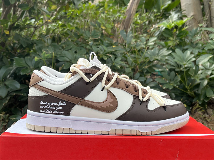Thumbnail: Nike Dunk - Low