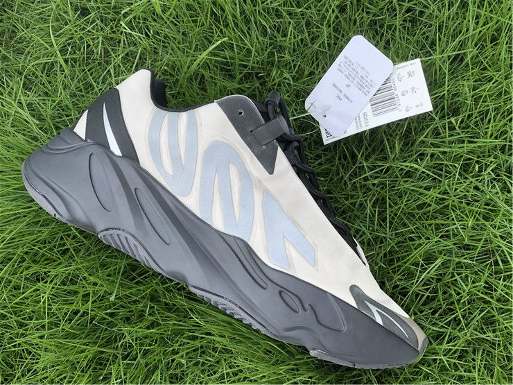 Thumbnail: Yeezy Boost 700 MNVN "Bone"