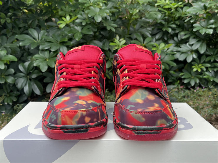 Thumbnail: The Wizard of Oz x Nike Dunk - Low "Poppy Field"