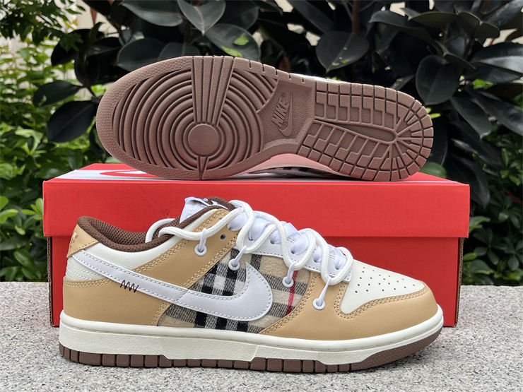 Thumbnail: Nike Dunk - Low