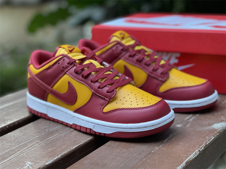 Thumbnail: Nike Dunk - Low "USC"