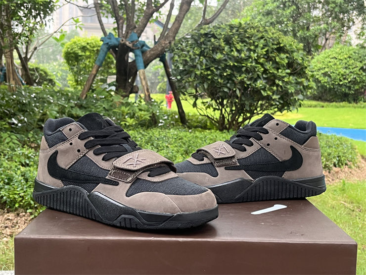Thumbnail: Air Jordan Jumpman Jack "Taupe Haze"