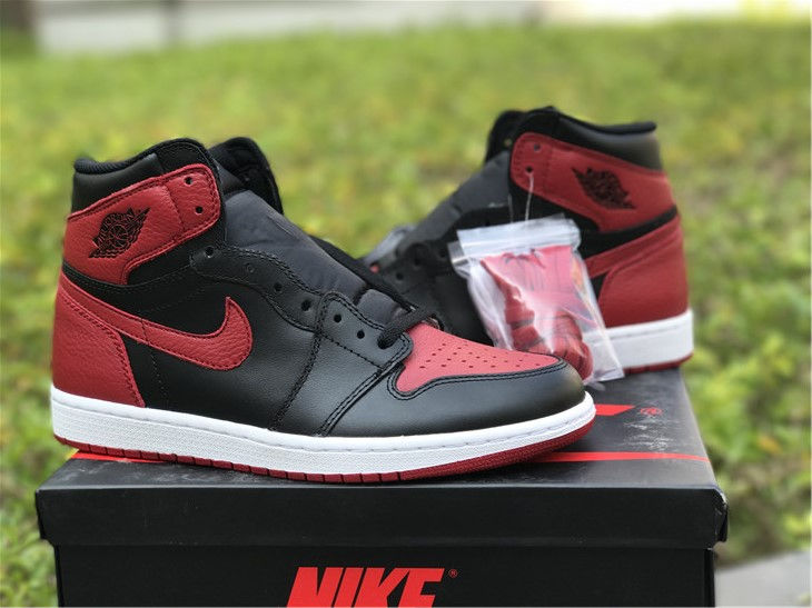 Thumbnail: Air Jordan 1 - High "Bred"