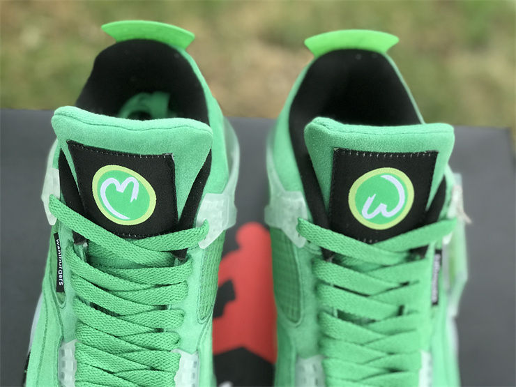 Thumbnail: Mark Wahlburg x Air Jordan 4 "Wahlburgers"