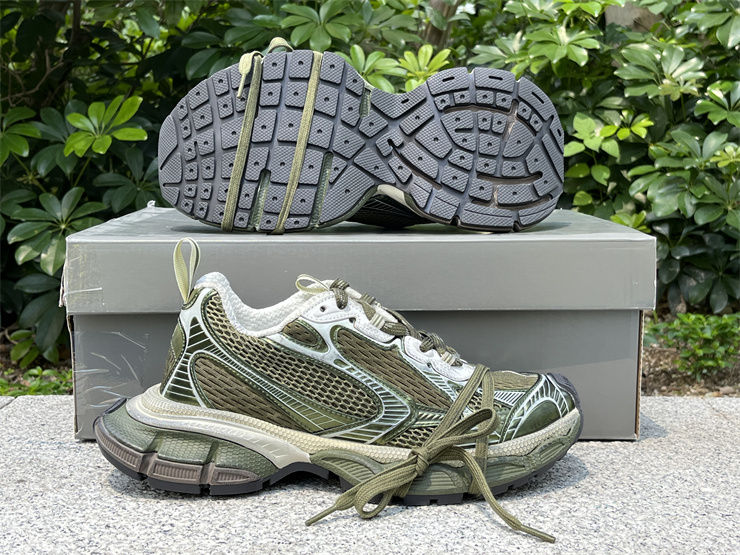 Thumbnail: Balenciaga 3XL Sneaker "Worn-Out - Dark Green Light Beige"