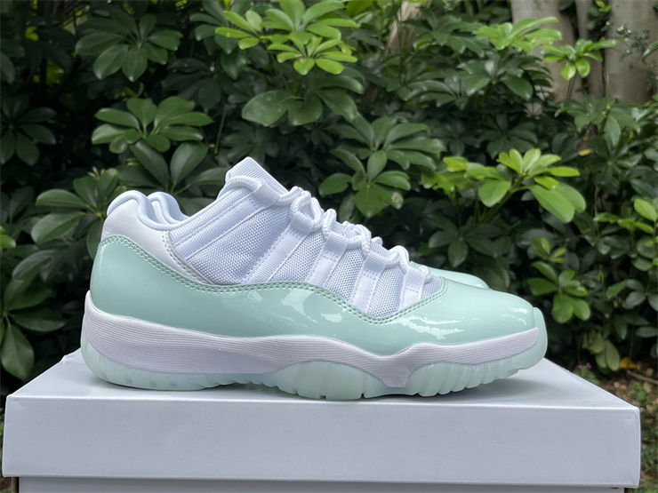 Thumbnail: Air Jordan 11 - Low "Igloo"