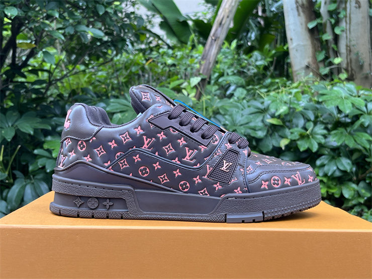 Thumbnail: Louis Vuitton Trainer - Low