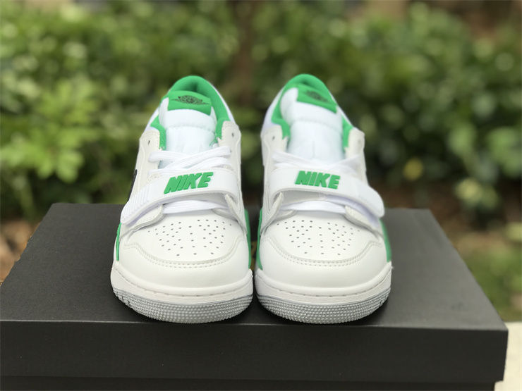 Thumbnail: Air Jordan Legacy 312 - Low "Pine Green"