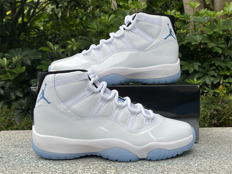 Thumbnail: Air Jordan 11 "Columbia / Legend Blue"