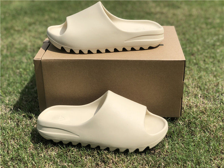 Thumbnail: Yeezy Slides "Bone"