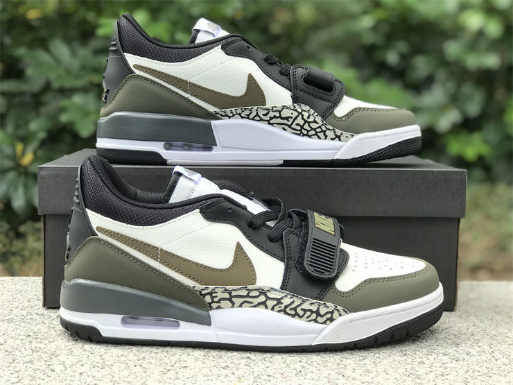 Thumbnail: Air Jordan Legacy 312 - Low "Medium Olive"
