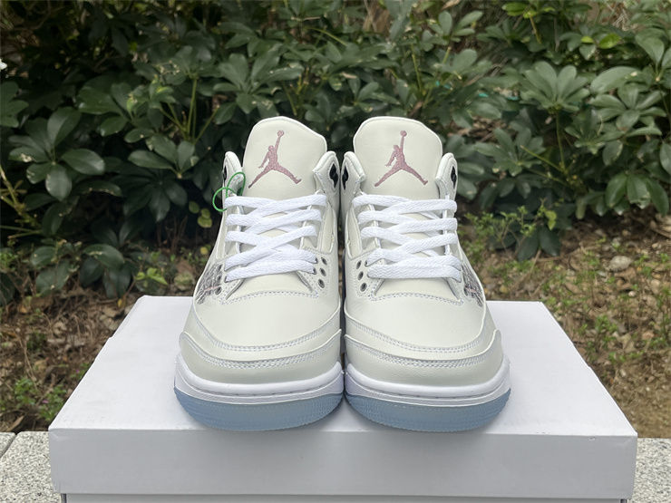 Thumbnail: Air Jordan 3