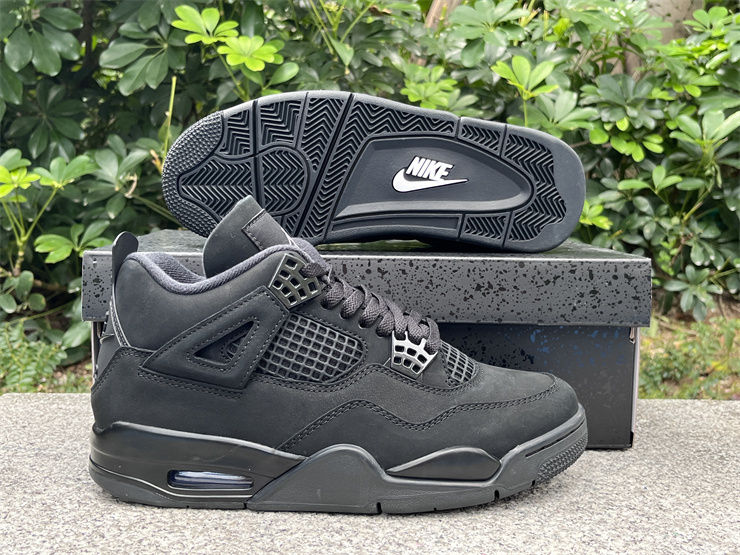 Thumbnail: Air Jordan 4 "Black Cat" 2025