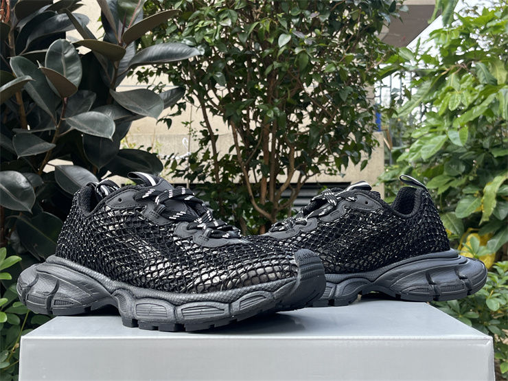 Thumbnail: Balenciaga 3XL Sneaker