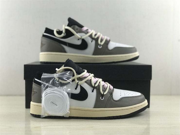 Thumbnail: Air Jordan 1 - Low