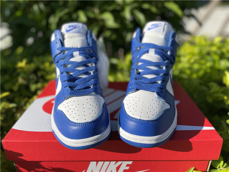 Thumbnail: Nike Dunk - High "Kentucy"