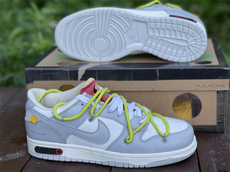 Thumbnail: Off-White x Nike Dunk - Low "Lot 08 of 50"