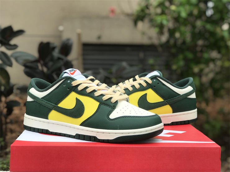 Thumbnail: Nike Dunk - Low "Noble Green"