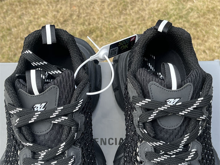 Thumbnail: Balenciaga 3XL Sneaker