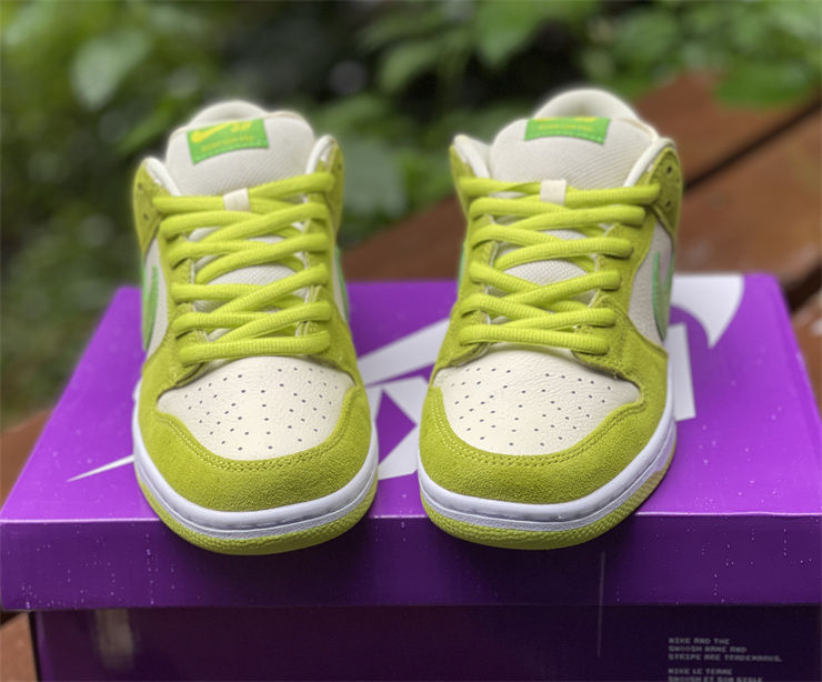 Thumbnail: Nike Dunk - Low "Fruity Pack - Green Apple"