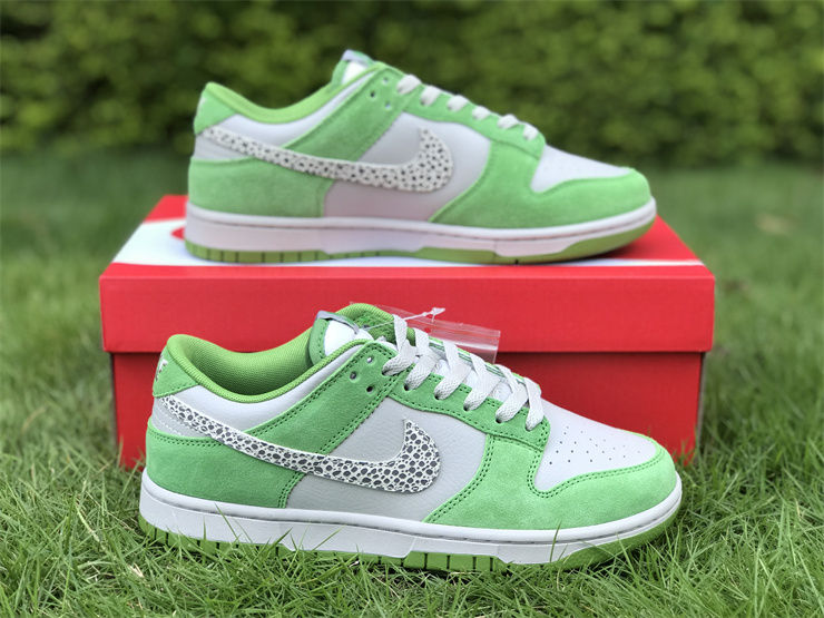 Thumbnail: Nike Dunk - Low "Safari Swoosh - Chlorophyll"