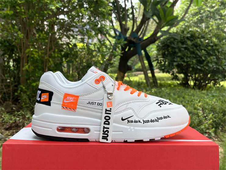 Thumbnail: Nike Air Max 1 "Just Do It"