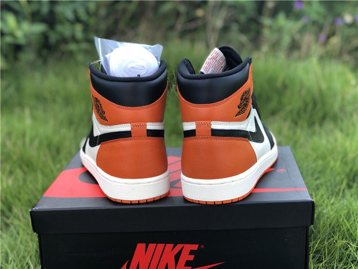 Thumbnail: Air Jordan 1 - High