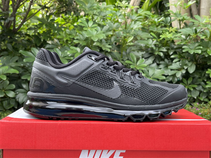 Thumbnail: Nike Air Max 2013 "Triple Black"