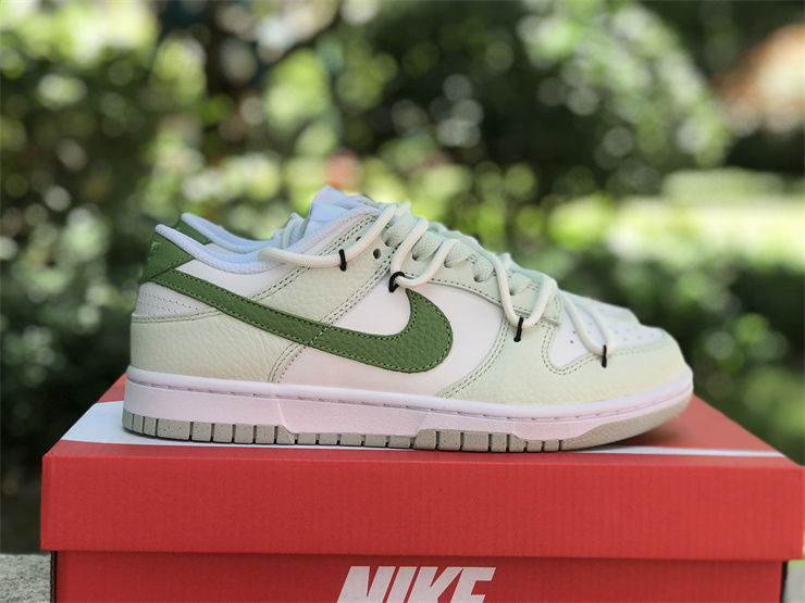 Thumbnail: Nike Dunk - Low