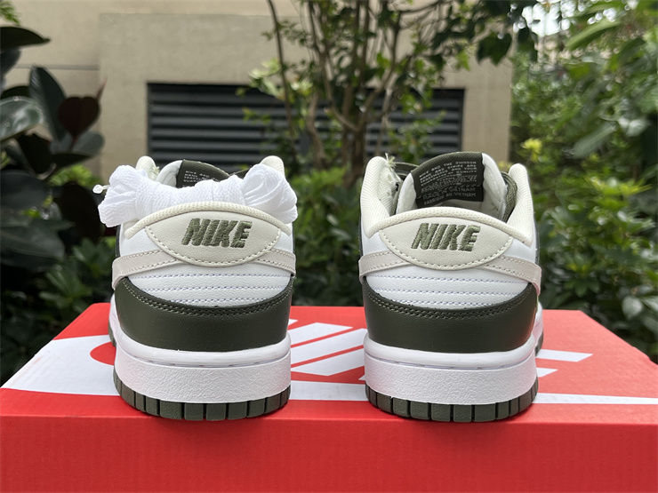 Thumbnail: Nike Dunk - Low "Oil Green"