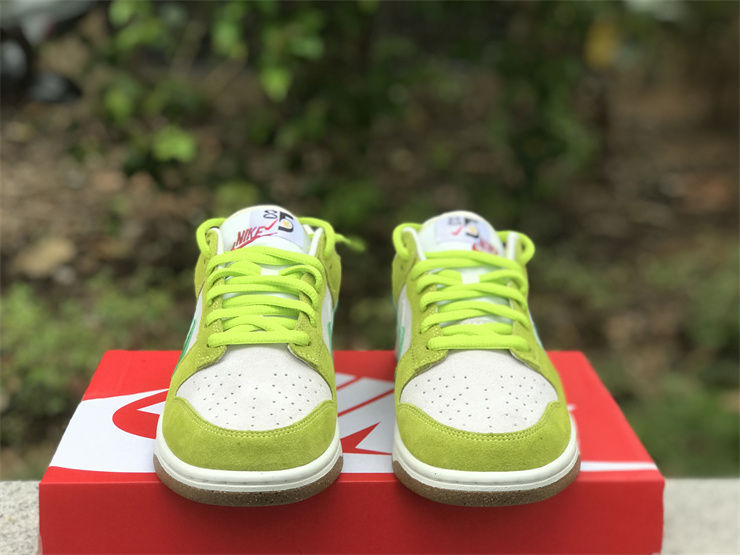 Thumbnail: Nike Dunk - Low "85"
