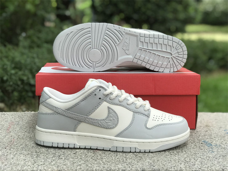 Thumbnail: Nike Dunk - Low "Needlework"