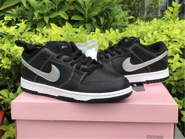 Thumbnail: Diamond Suuply Co. x Nike Dunk - Low "Black Diamond"