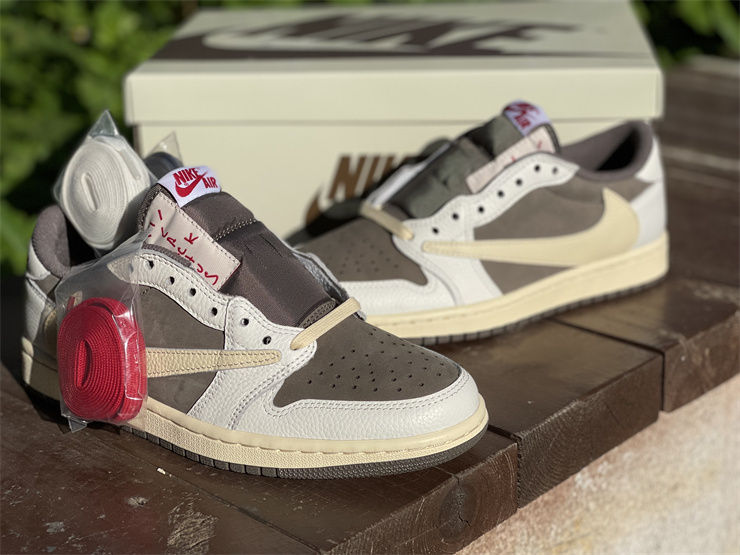 Thumbnail: Travis Scott x Air Jordan 1 - Low "Reverse Mocha"