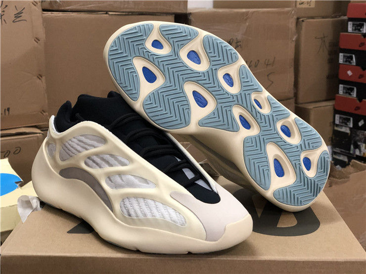 Yeezy Boost 700 V3 "Azael"