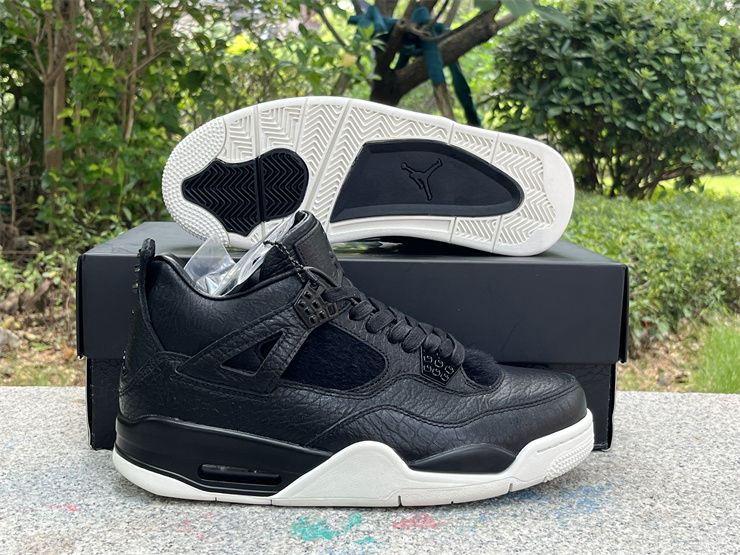Thumbnail: Air Jordan 4 "Pinnacle"