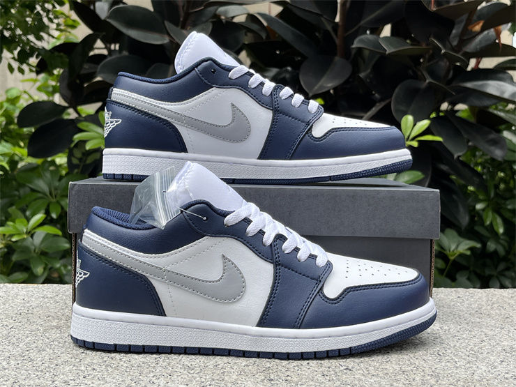 Thumbnail: Air Jordan 1 - Low