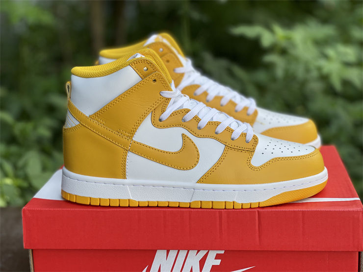 Thumbnail: Nike Dunk - High "Dark Sulfur"
