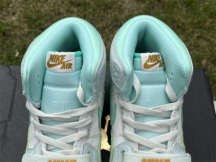 Thumbnail: Air Jordan Legacy 312 - "Sail Pistachio Frost"