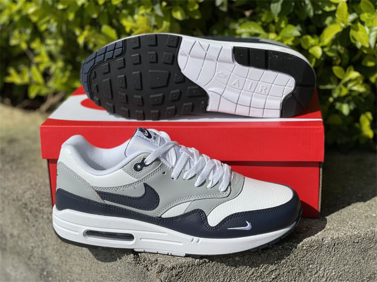 Thumbnail: Nike Air Max 1 "Obsidian"