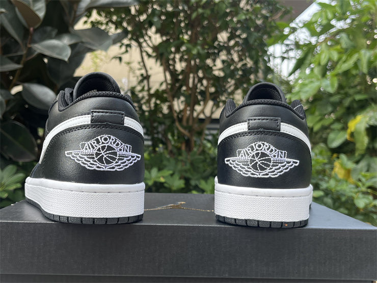 Thumbnail: Air Jordan 1 - Low "Orca"