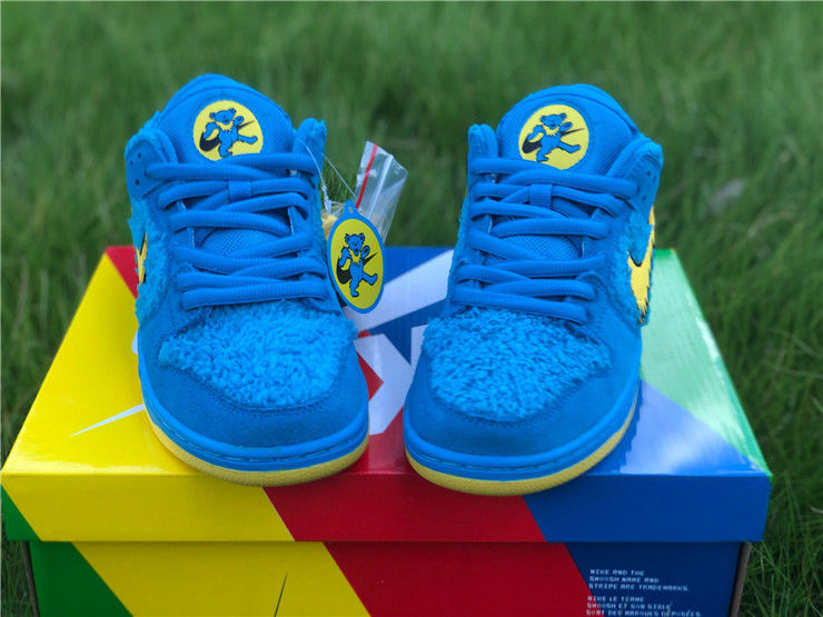 Thumbnail: Grateful Dead x Nike Dunk - Low "Blue Bear"