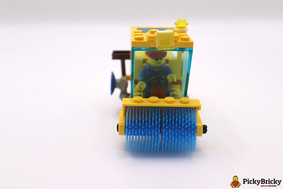 LEGO 6649 Straßenkehrmaschine: gelbes Stadtfahrzeug mit blauen Bürsten und Fahrer-Minifigur